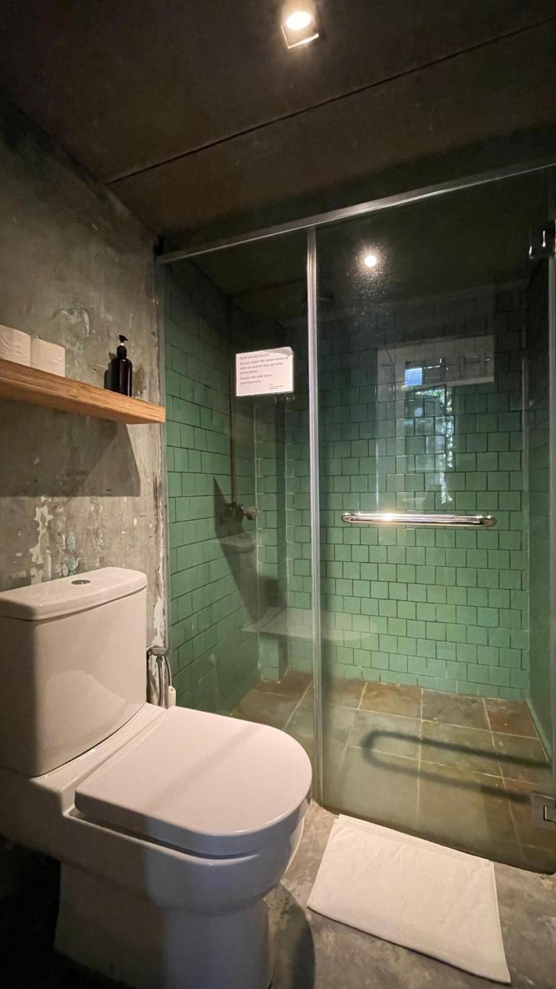 Belakang Kong Heng Ipoh Hotel 외부 사진
