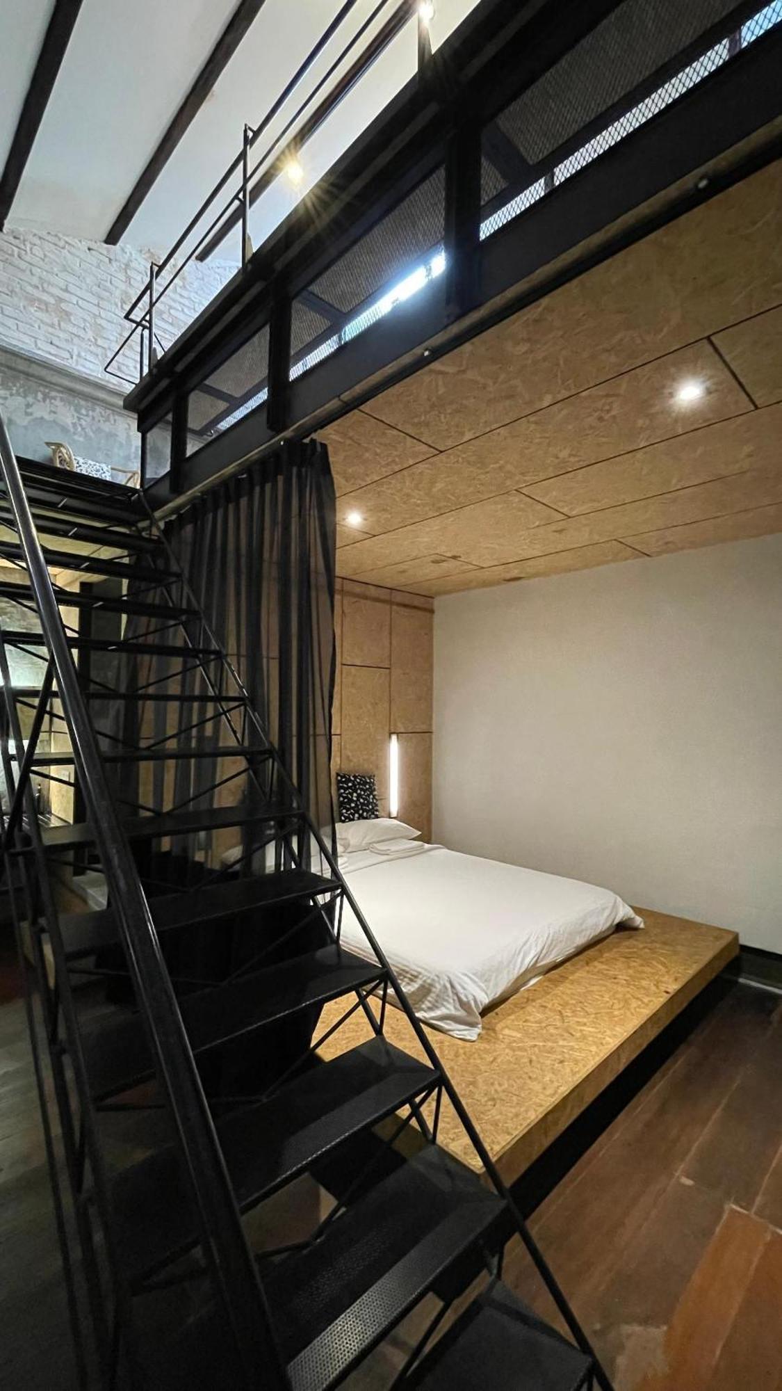 Belakang Kong Heng Ipoh Hotel 외부 사진