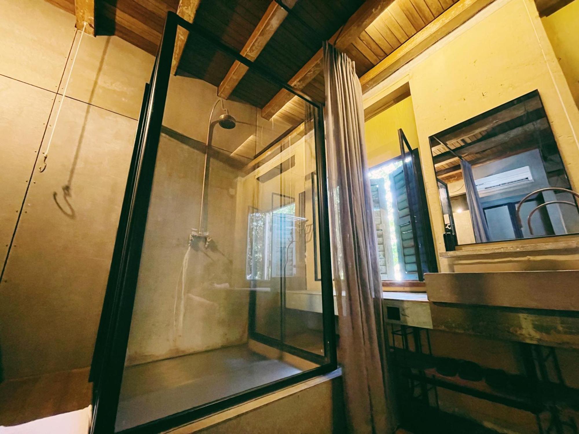 Belakang Kong Heng Ipoh Hotel 외부 사진